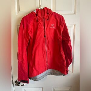 Arc’teryx Beta AR Women’s rain jacket large